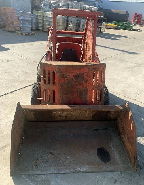 Used Gehl 2500 Skid Steer Loader parts.