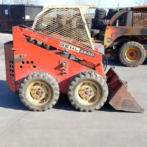 Used Gehl 2600 Skid Steer Loader parts.