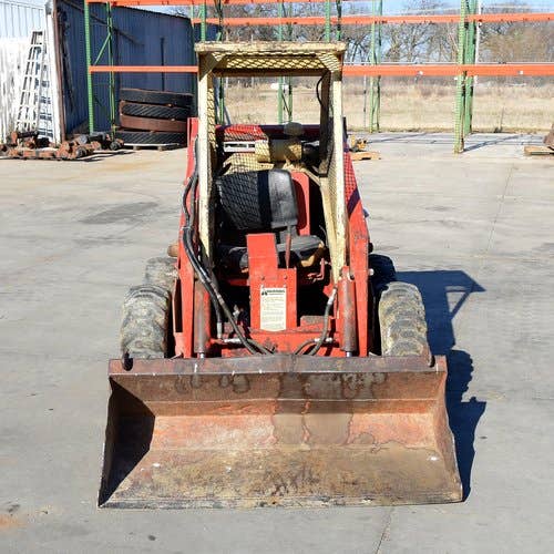 Used Gehl 2600 Skid Steer Loader parts.