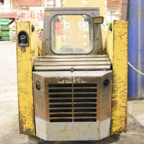Used Gehl 3825 Skid Steer Loader parts.