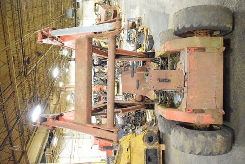 Used Gehl 4400 Skid Steer Loader parts.