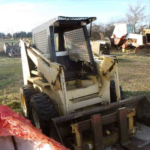 Used Gehl 4510 Skid Steer Loader parts.