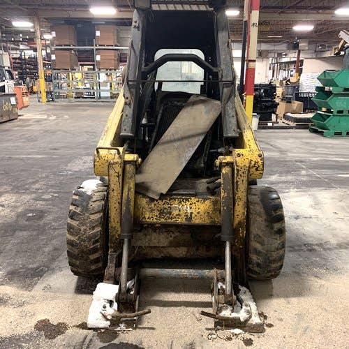 Used Gehl 4625 Skid Steer Loader parts.