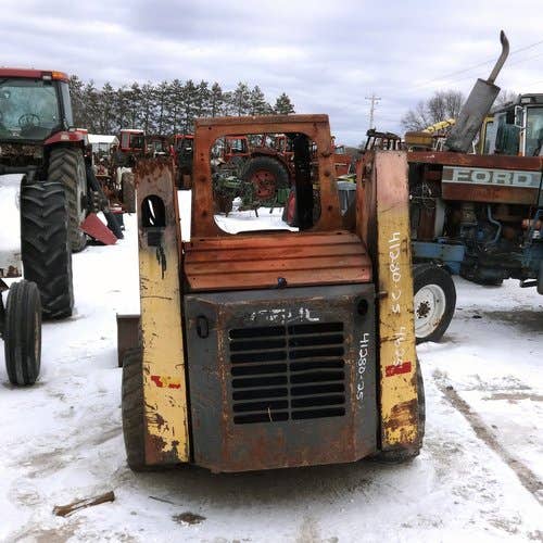 Used Gehl 4625 Skid Steer Loader parts.