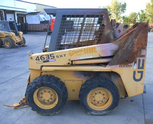 Used Gehl 4635 Skid Steer Loader parts.