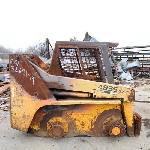 Used Gehl 4835 Skid Steer Loader parts.