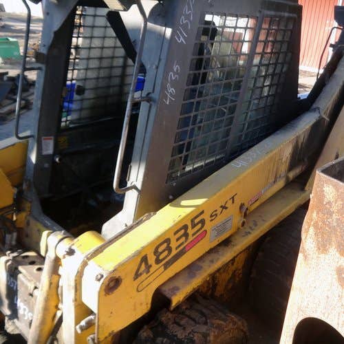 Used Gehl 4835 Skid Steer Loader parts.