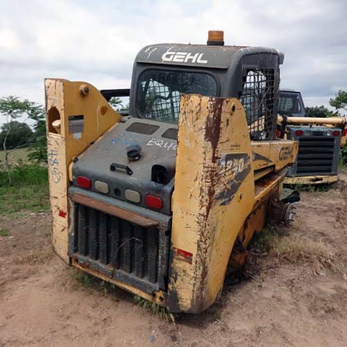 Used Gehl 4840 Skid Steer Loader parts.