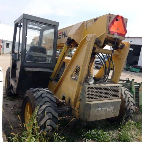 2001 Used Gehl 553 Telehandler parts.