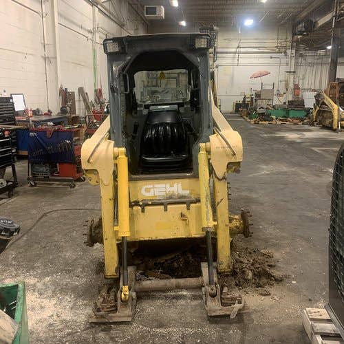 Used Gehl 5640 Skid Steer Loader parts.