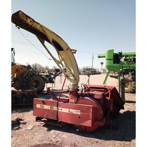 Used Gehl 600 Harvester parts.