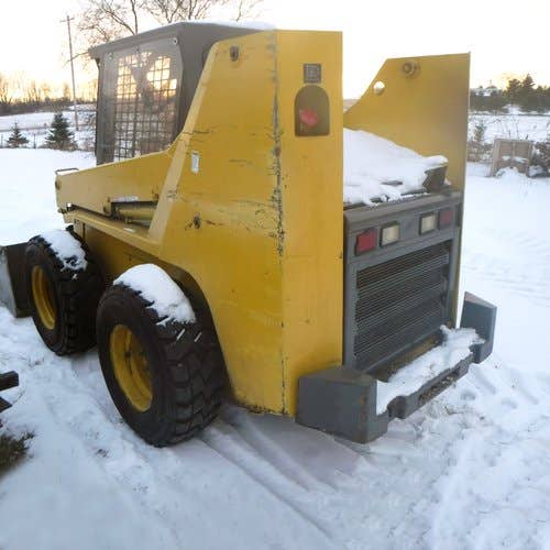 Used Gehl 6635 Skid Steer Loader parts.