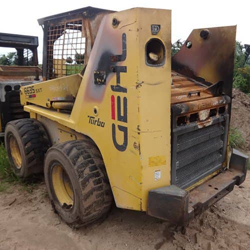 2003 Used Gehl 6635 Skid Steer Loader parts.