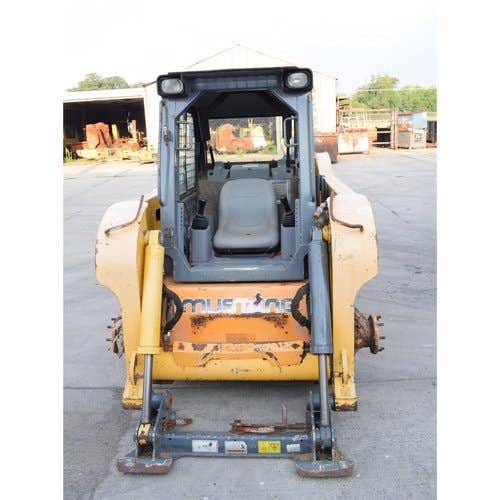 Used Gehl 7810 Skid Steer Loader parts.