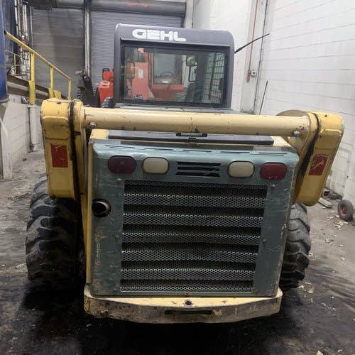 Used Gehl 7810 Skid Steer Loader parts.