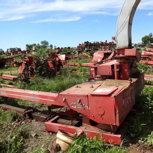 Used Gehl 865 Harvester parts.