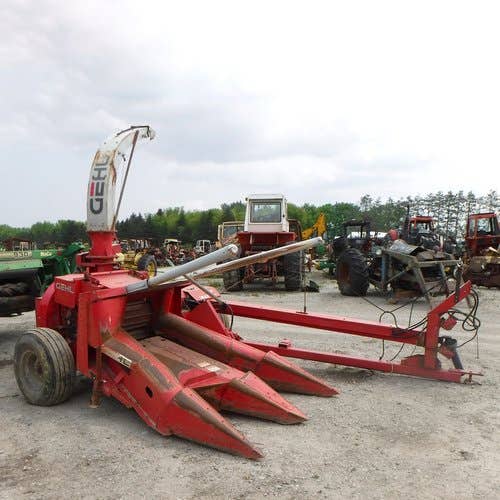 Used Gehl 865 Harvester parts.