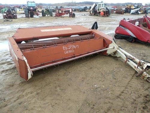 Used Gehl 880 Hay Cutting parts.