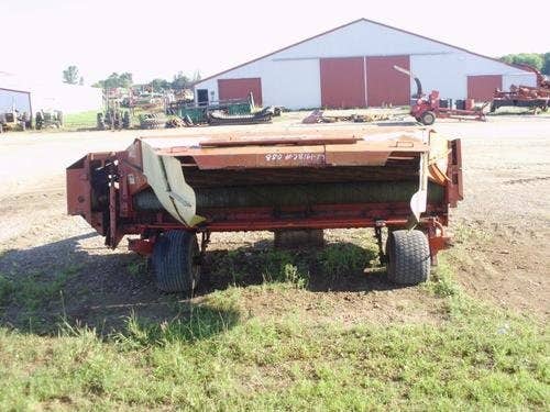 Used Gehl 880 Hay Cutting parts.