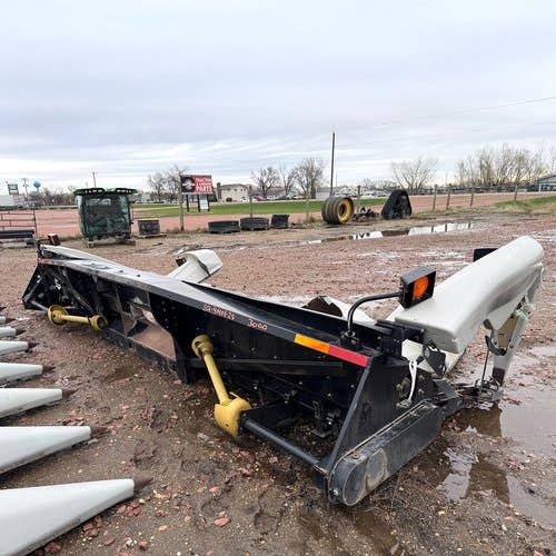 Used Gleaner 3000 Header parts.