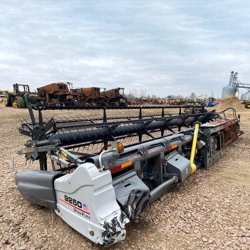 2012 Used Gleaner 9250 Header parts.