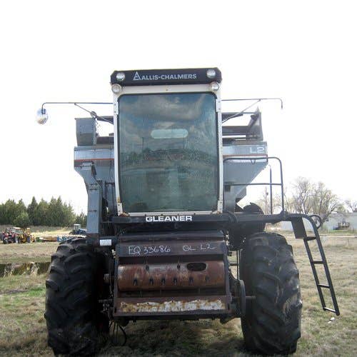 Used Gleaner l2 Combine parts.