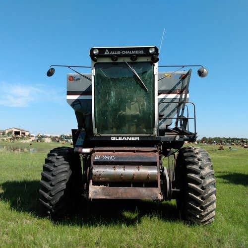 Used Gleaner l2 Combine parts.