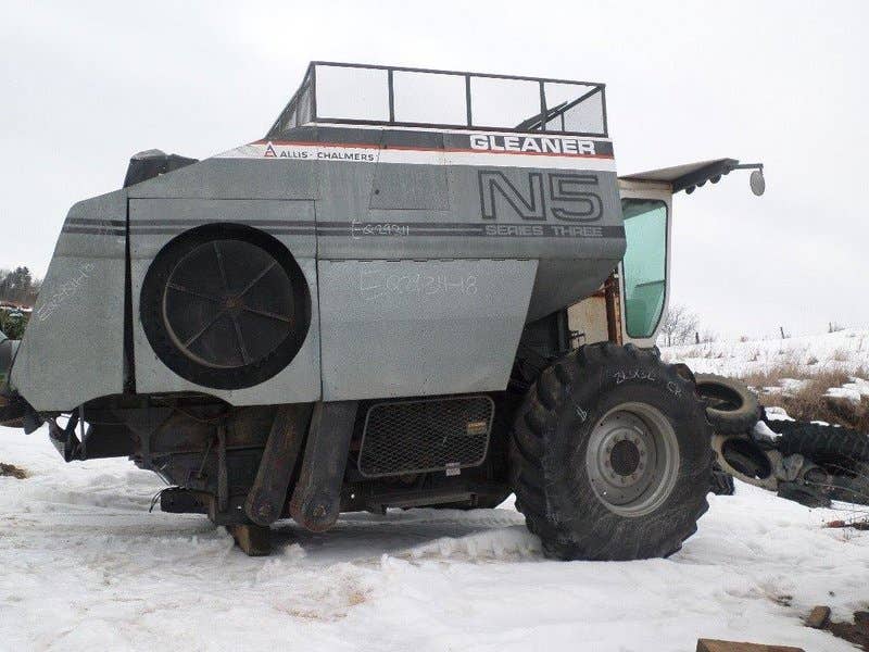 Used Gleaner N5 Combine parts.
