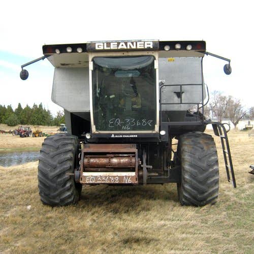 Used Gleaner n6 Combine parts.