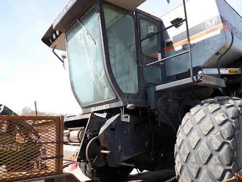 1989 Used Gleaner R60 Combine parts.