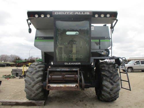 Used Gleaner r60 Combine parts.