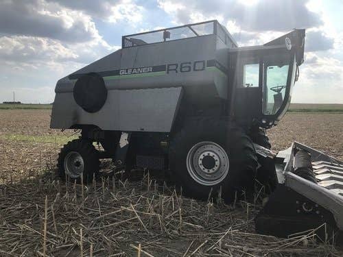 1989 Used Gleaner R60 Combine parts.