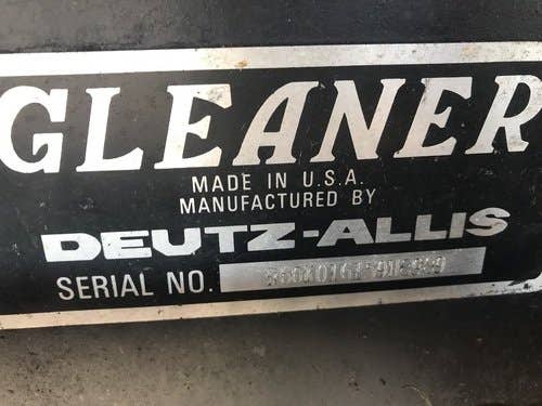 1989 Used Gleaner R60 Combine parts.