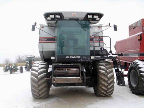 1993 Used Gleaner R62 Combine parts.