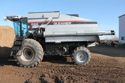 1999 Used Gleaner R62 Combine parts.