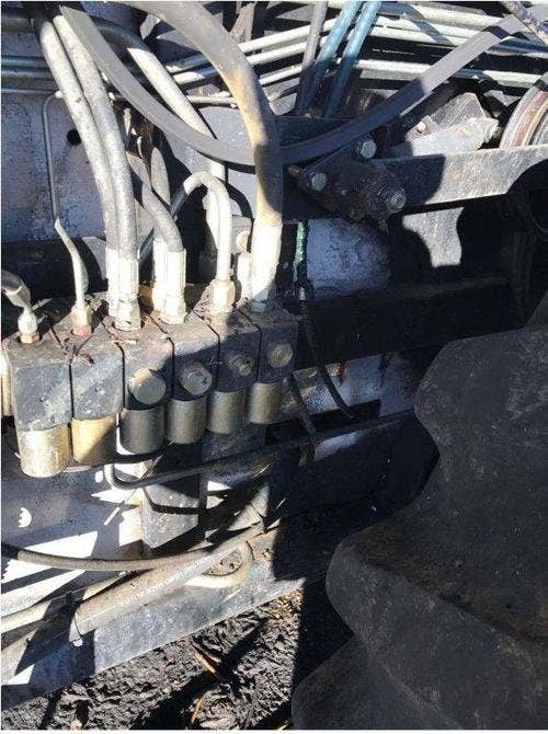 2002 Used Gleaner R62 Combine parts.