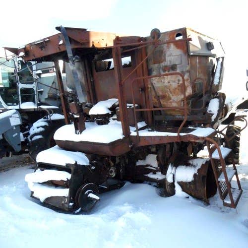1997 Used Gleaner R62 Combine parts.