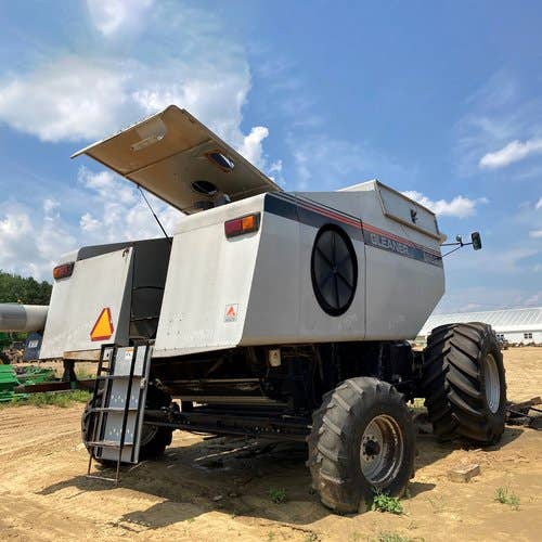 Used Gleaner R62 Combine parts.
