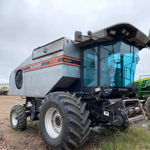 Used Gleaner R62 Combine Parts