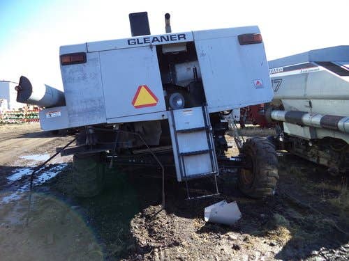 1998 Used Gleaner R72 Combine parts.