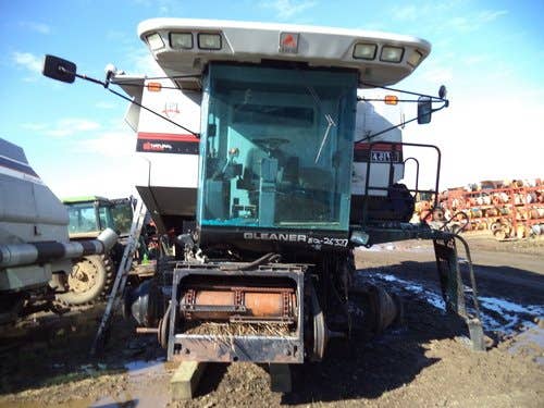 1998 Used Gleaner R72 Combine parts.