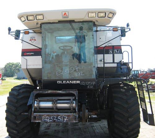 Used Gleaner r72 Combine parts.