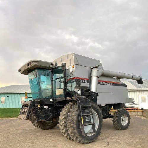 2002 Used Gleaner R72 Combine parts.
