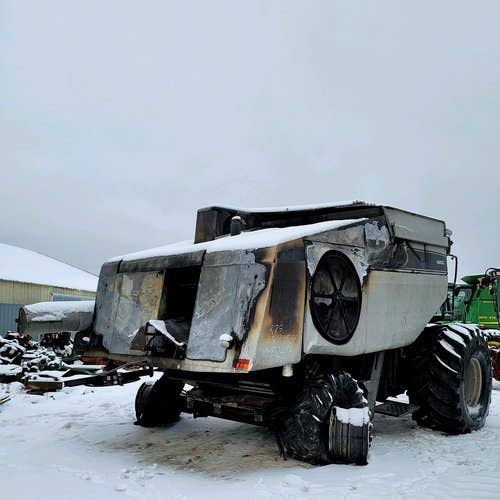2008 Used Gleaner R75 Combine parts.