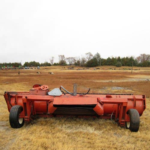 Used Hesston 1014 Hay Cutting parts.