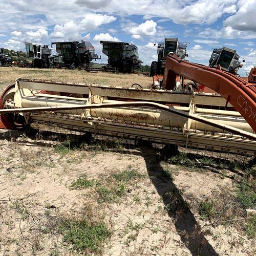 Used Hesston 1014 Hay Cutting parts.