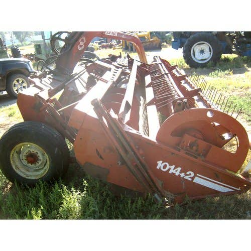 Used Hesston 1014+2 Hay Cutting parts.