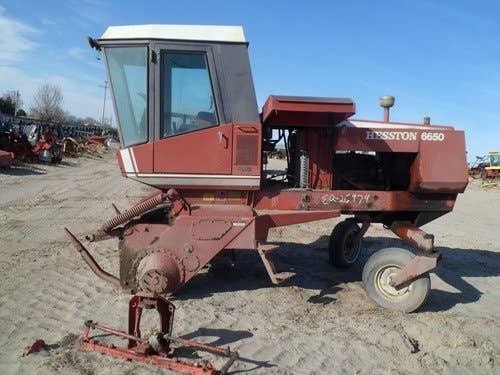 1982 Used Hesston 6550 Hay Cutting parts.