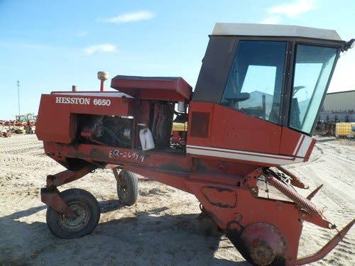 1982 Used Hesston 6550 Hay Cutting parts.
