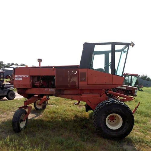 Used Hesston 6650 Hay Cutting parts.